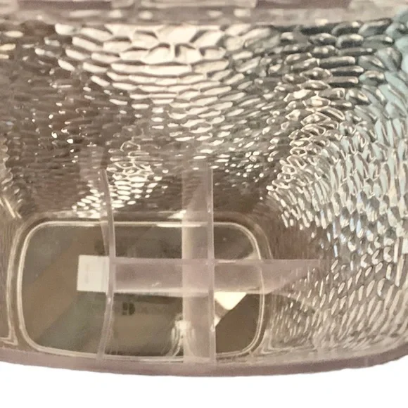 Clear Rain Toothbrush Storage Holder with Lid - Picture 5 of 5